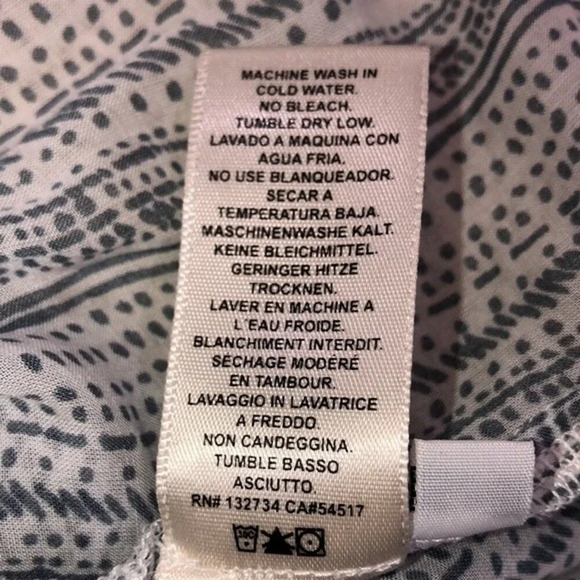 Cloth & Stone size small white & blue print lightweight button down top - Picture 5 of 5